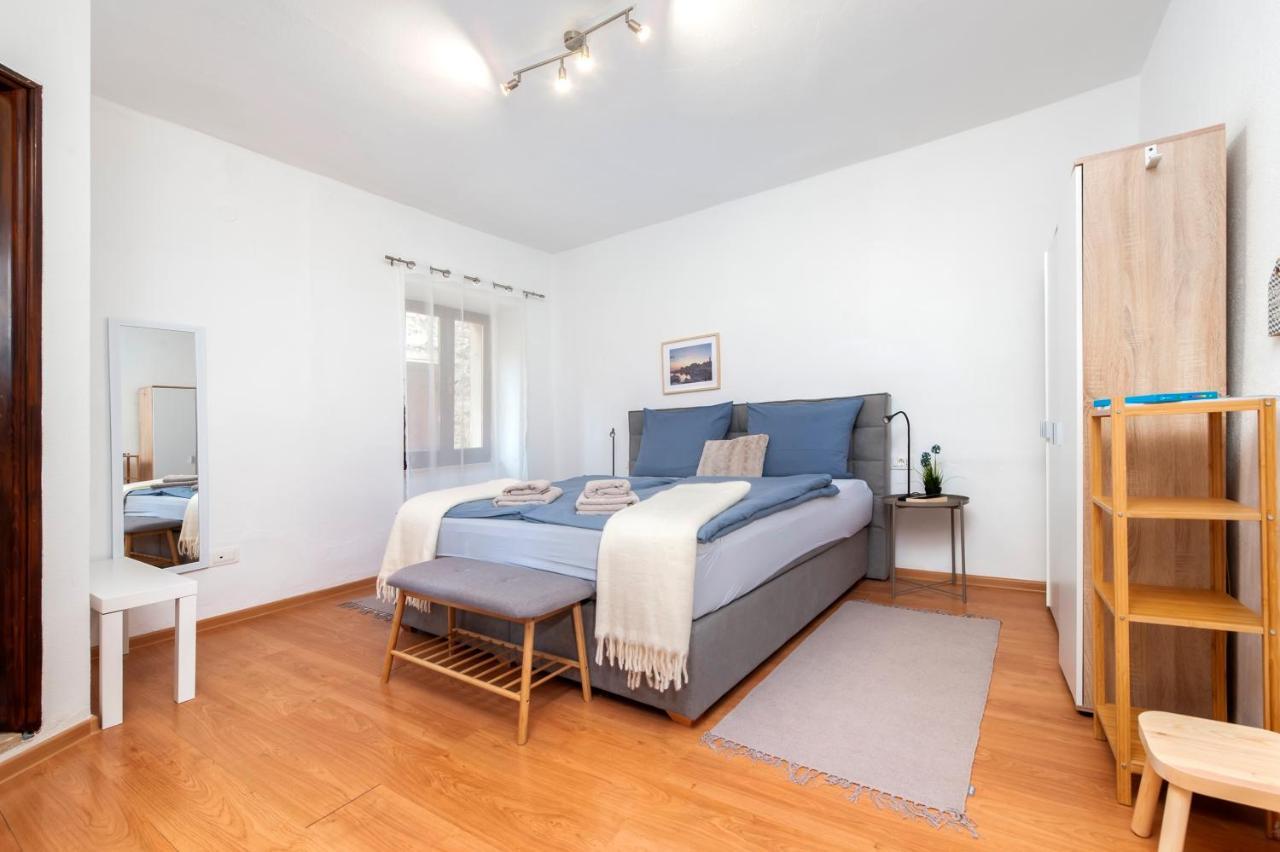 House Elisabeth - A Charming Old Town Apartment *